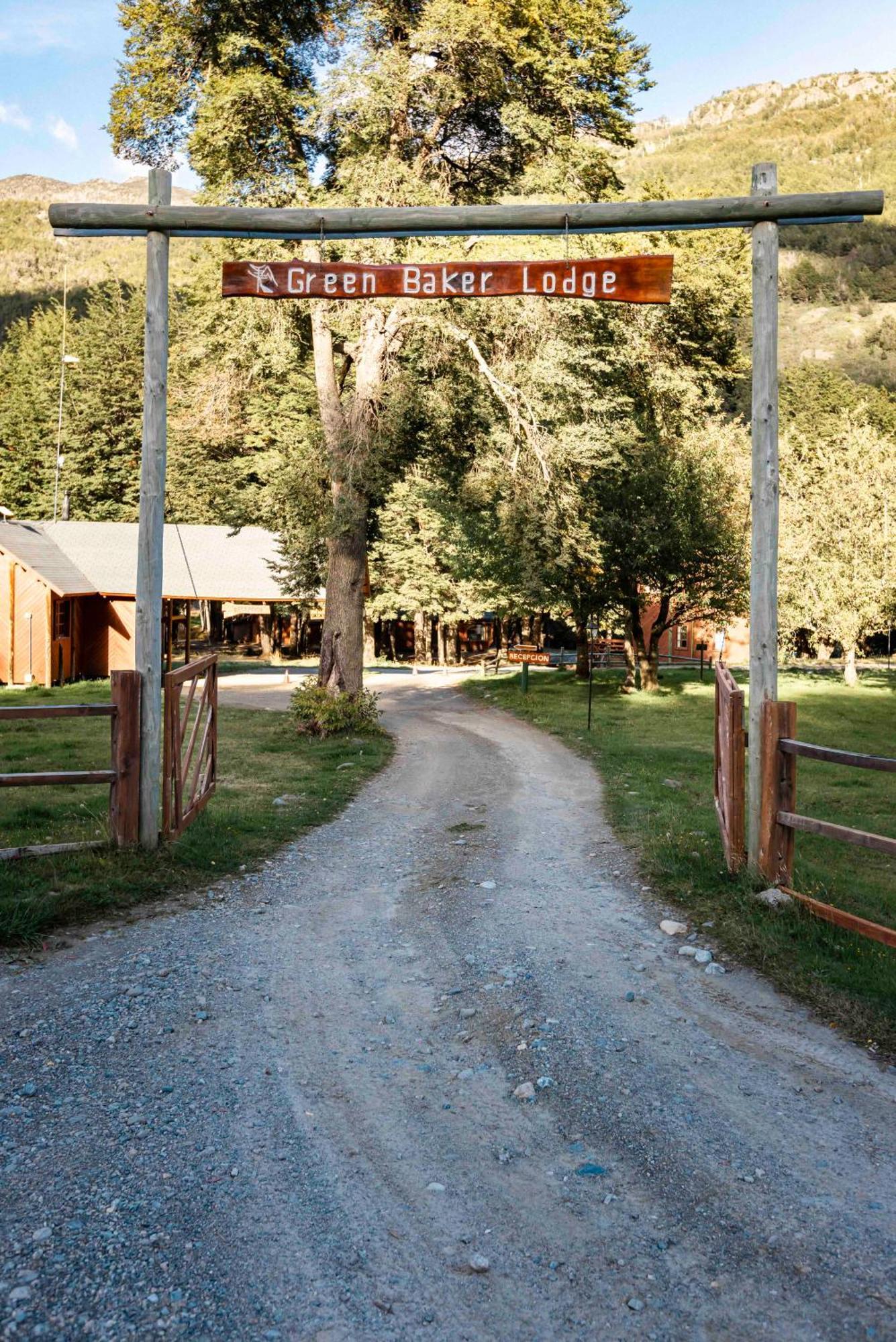 Green Baker Lodge Puerto Bertrand 外观 照片